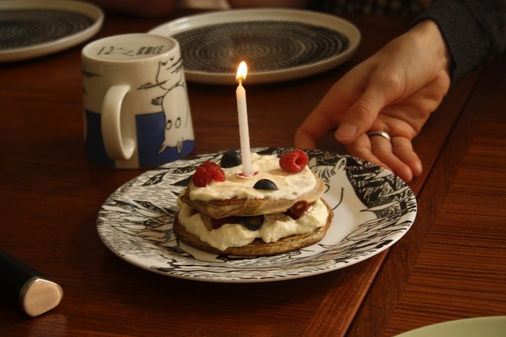 Magnes lille bananpandekage-lagkage